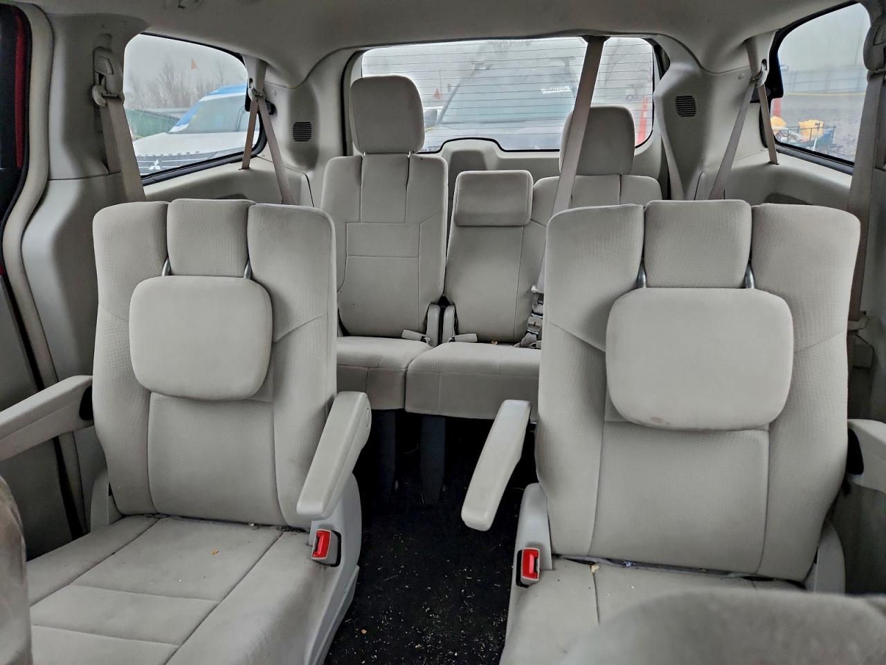 2011 Chrysler Town & Country Touring VIN: 2A4RR5DG7BR701817 Lot: 94025055