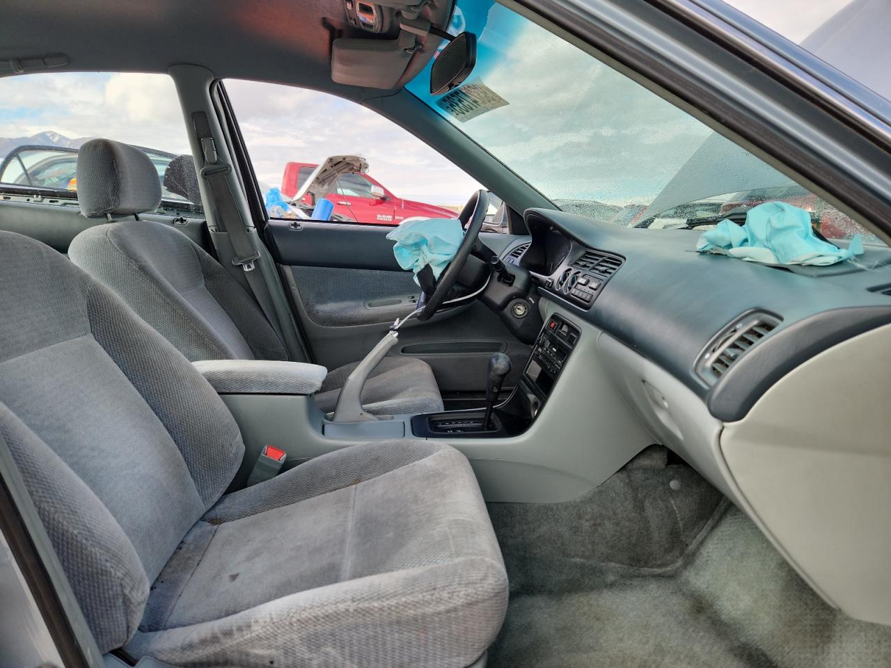 1996 Honda Accord Lx VIN: 1HGCD5631TA011573 Lot: 93247535