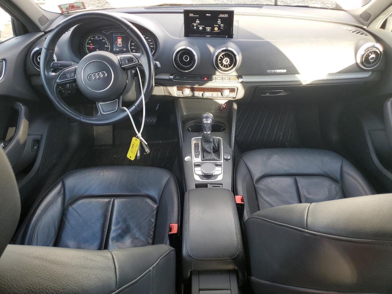 Фото: WAUTPBFF0GA132693