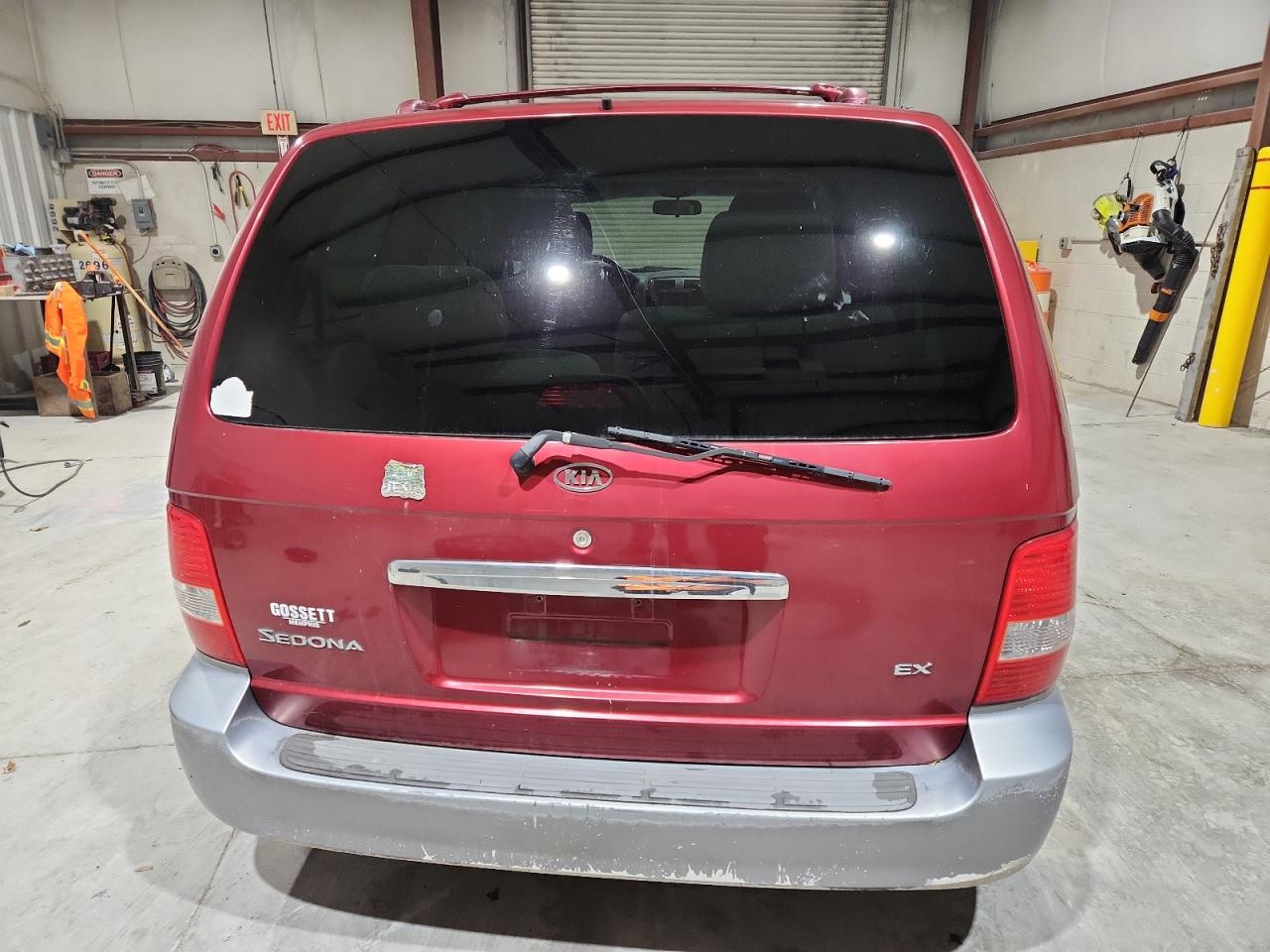 2003 Kia Sedona Ex VIN: KNDUP131436378198 Lot: 92449685