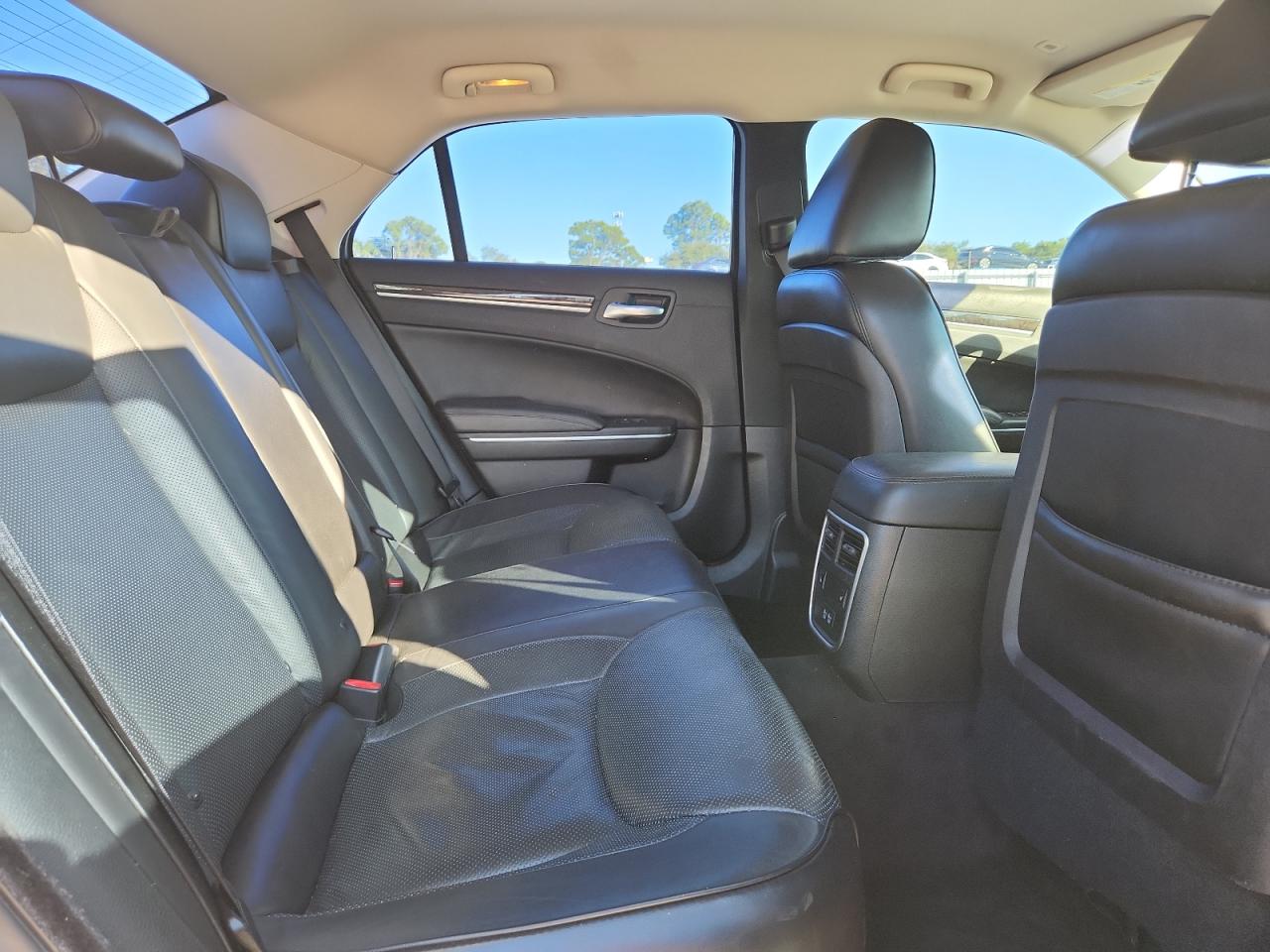 2018 Chrysler 300 Limited VIN: 2C3CCAEG9JH194156 Lot: 93623375