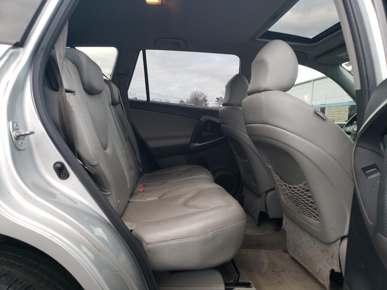 2007 Toyota Rav4 Limited VIN: JTMBK31V275028099 Lot: 93203765