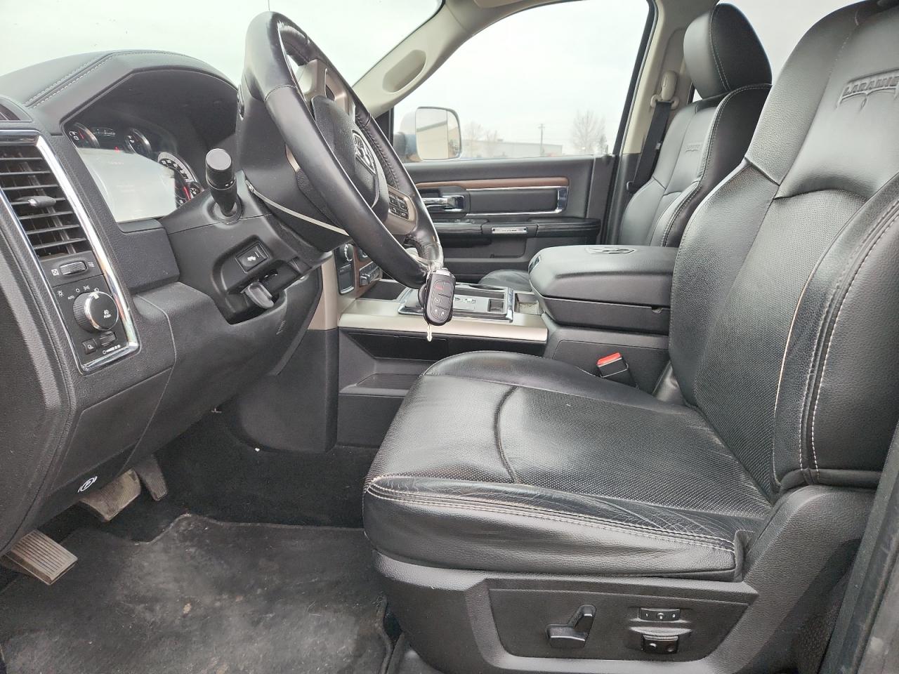 2013 Ram 1500 Laramie VIN: 1C6RR7VTXDS688521 Lot: 93211685