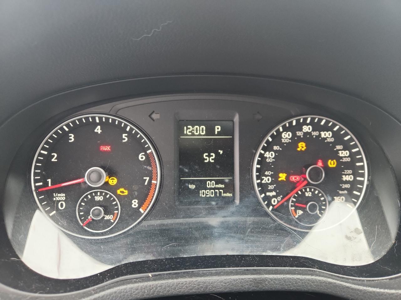 2015 Volkswagen Passat S VIN: 1VWAT7A3XFC121748 Lot: 92414015