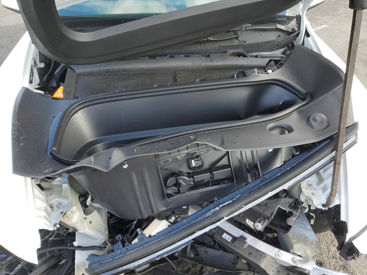 2026 Tesla Model Y VIN: 7SAYGDED7TF419800 Lot: 93335665