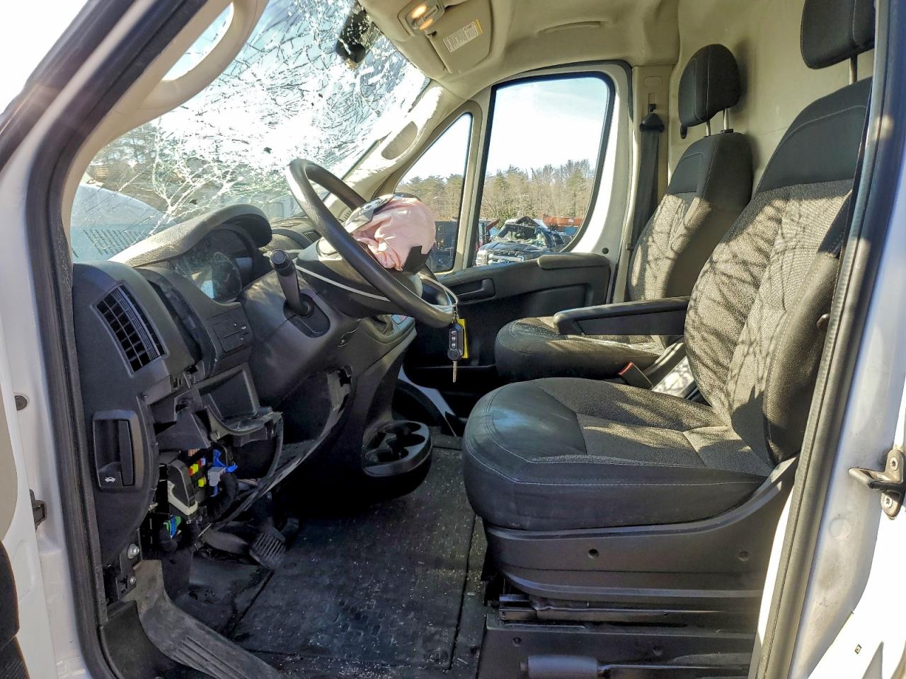 2019 Ram Promaster 1500 Utility / Service Van VIN: 3C6TRVBG1KE518517 Lot: 93734345