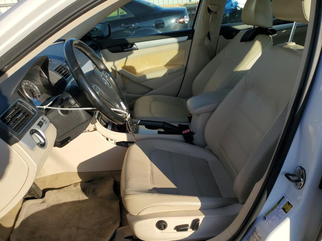 2013 Volkswagen Passat Se VIN: 1VWBN7A30DC012548 Lot: 93081315