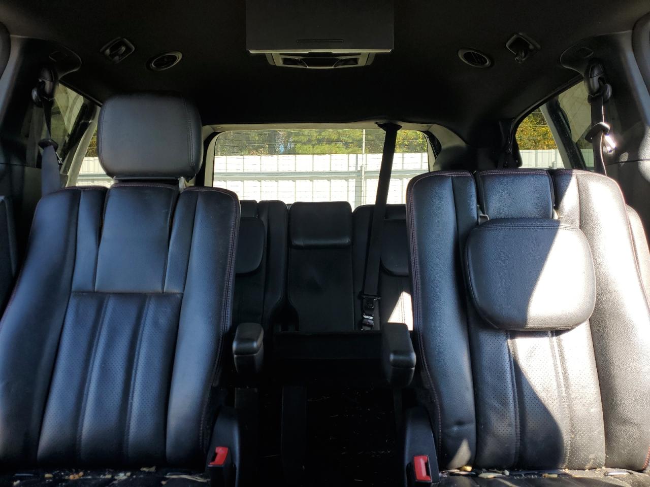 2016 Dodge Grand Caravan R/T VIN: 2C4RDGEG1GR370786 Lot: 91035075