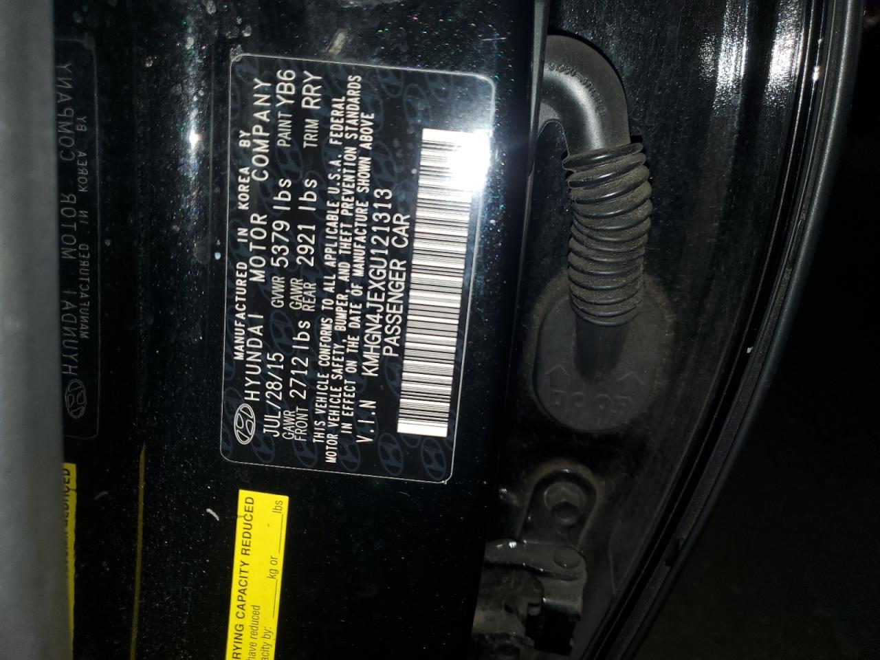 2016 Hyundai Genesis 3.8L VIN: KMHGN4JEXGU121313 Lot: 92282055