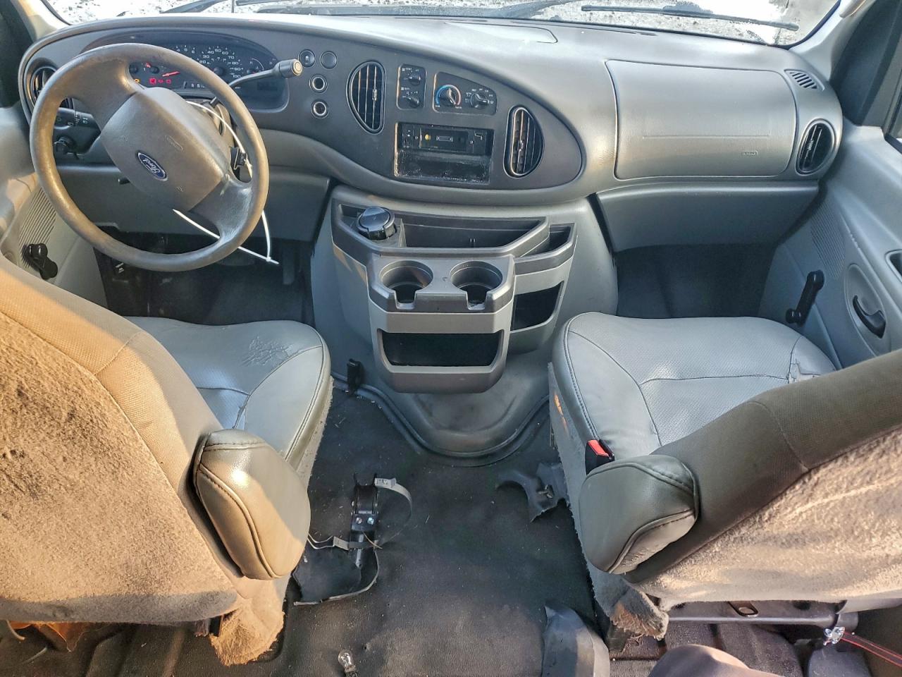 2008 Ford Econoline E350 Super Duty Wagon VIN: 1FBSS31LX8DA73348 Lot: 94748935