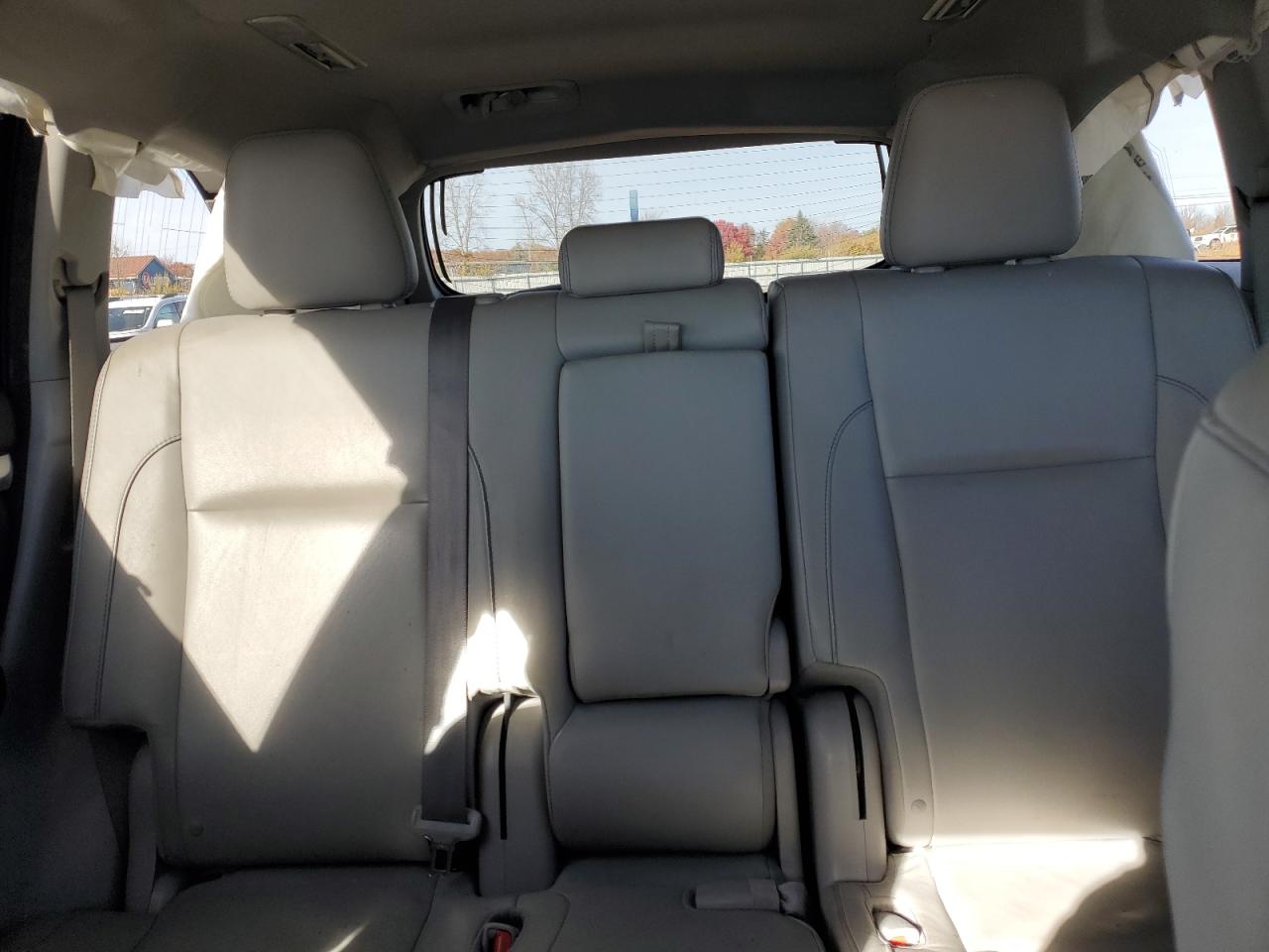 2016 Toyota Highlander Xle VIN: 5TDJKRFH5GS352420 Lot: 91933155