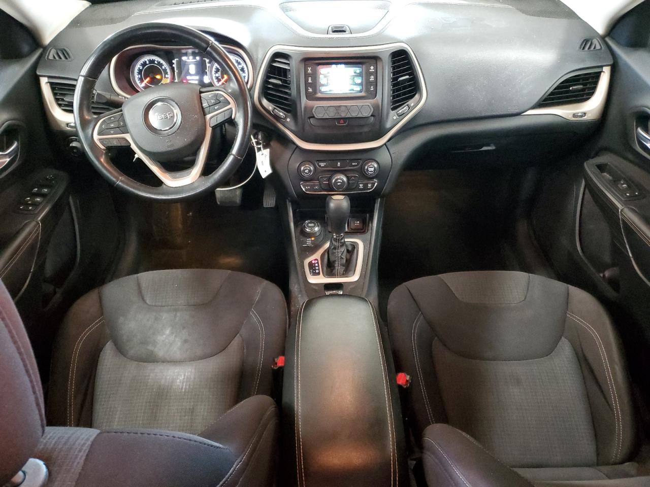 2015 Jeep Cherokee Latitude VIN: 1C4PJMCB0FW734692 Lot: 90143135