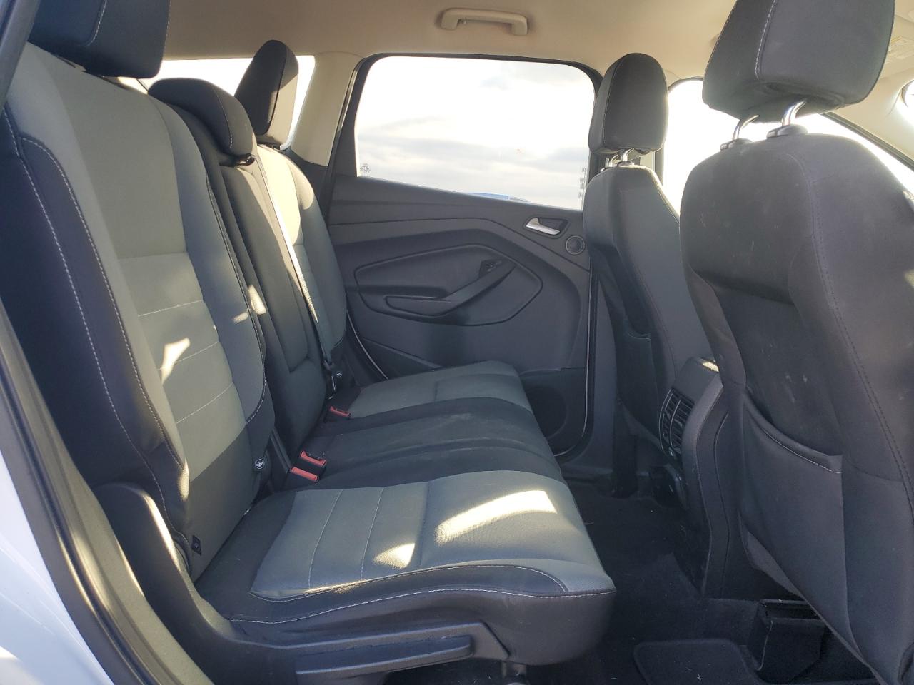 2016 Ford Escape Se VIN: 1FMCU9GX4GUB18446 Lot: 92720625