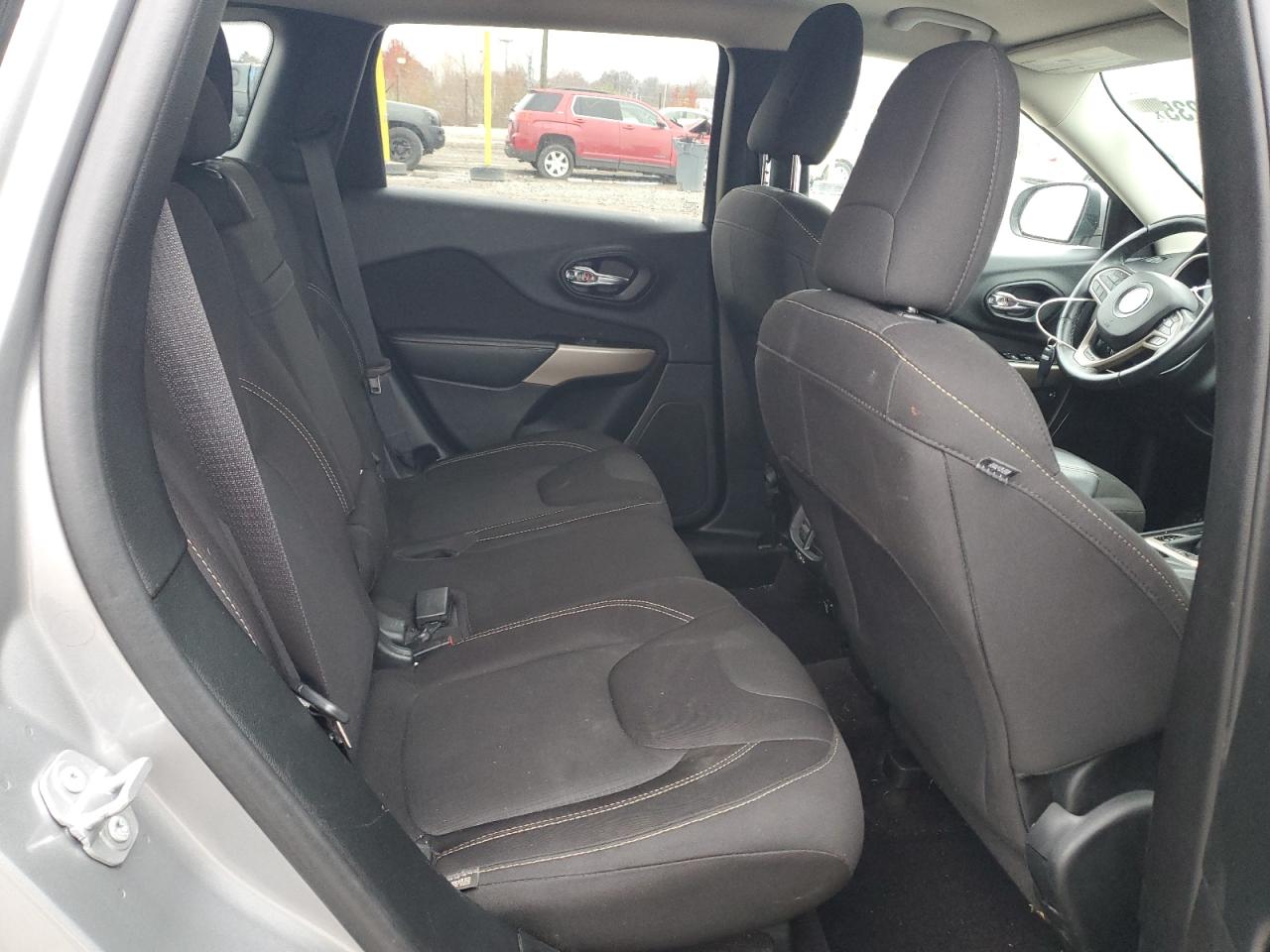 2017 Jeep Cherokee Latitude VIN: 1C4PJMCB1HW657110 Lot: 93487235