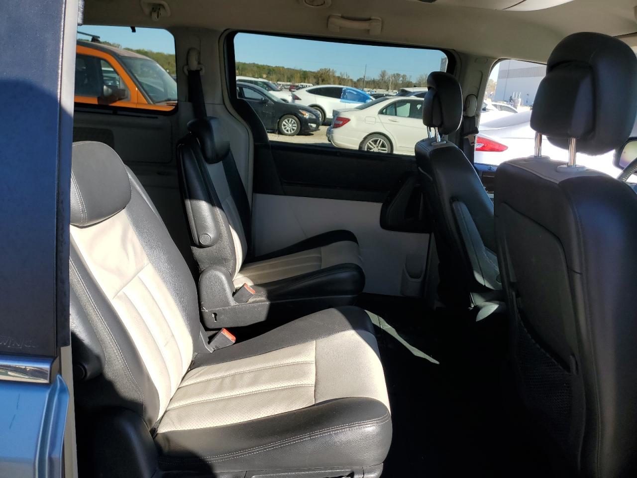 2010 Chrysler Town & Country Touring Plus VIN: 2A4RR8DX6AR481330 Lot: 91294535