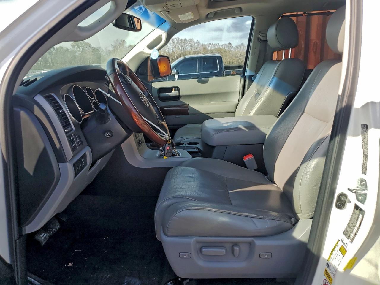 2012 Toyota Sequoia Platinum VIN: 5TDYY5G17CS040553 Lot: 93921545