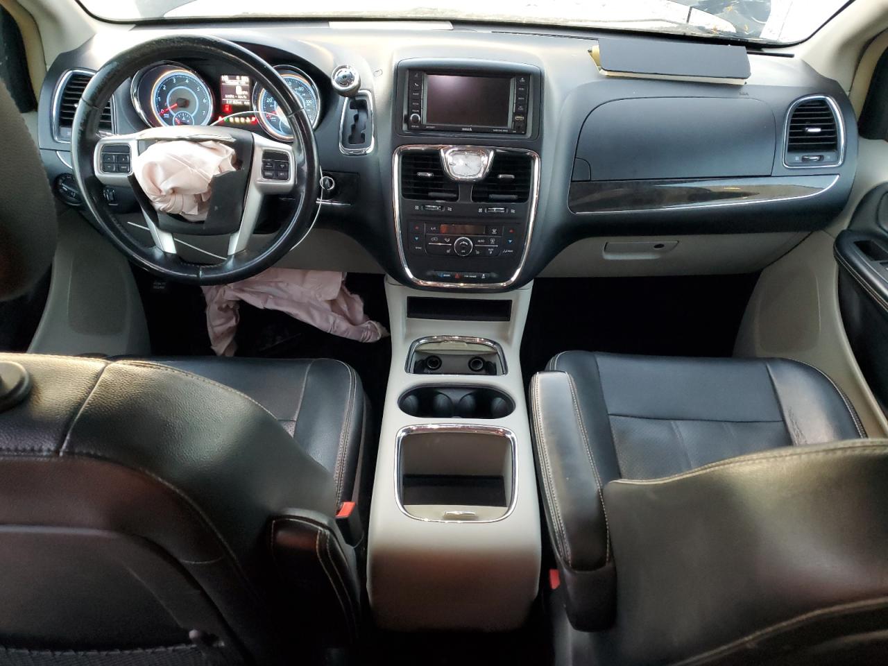 2016 Chrysler Town & Country Touring L VIN: 2C4RC1CG6GR118888 Lot: 85430665