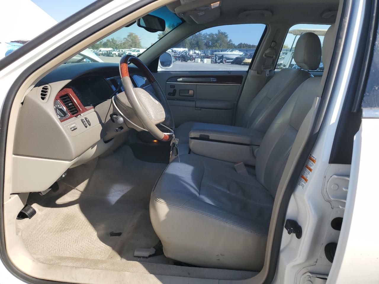 2003 Lincoln Town Car Cartier VIN: 1LNHM83W13Y610366 Lot: 93138225