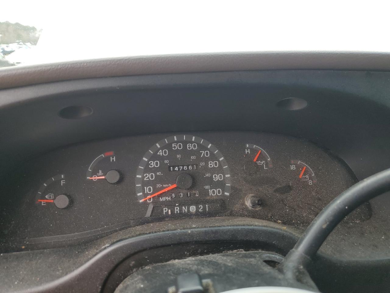 1999 Ford Econoline E350 Super Duty Van VIN: 1FTSE34L4XHB18497 Lot: 93608725