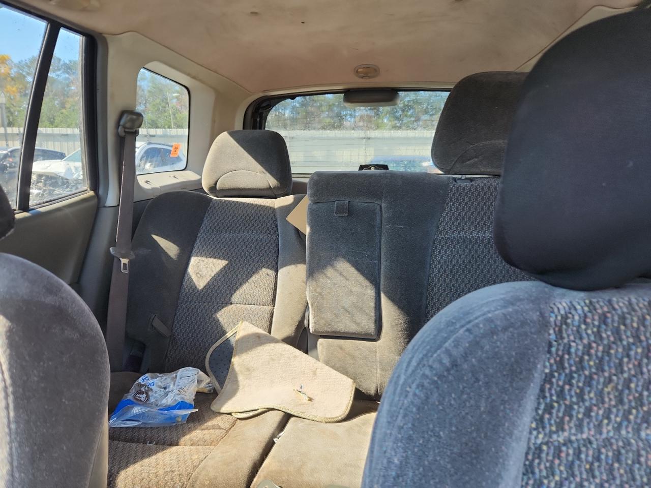 2001 Hyundai Santa Fe VIN: KM8SB82B41U106019 Lot: 92239285