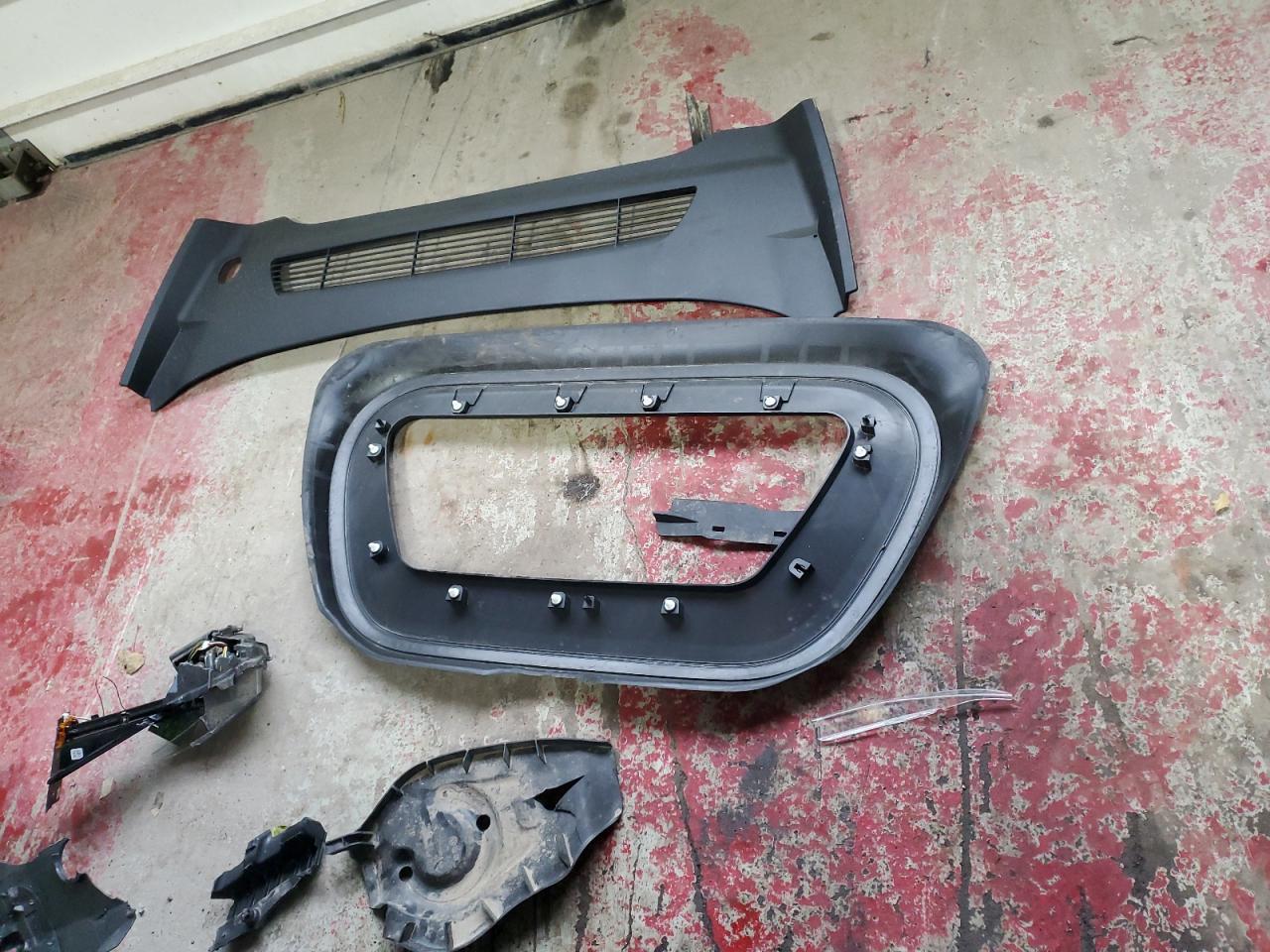 2023 Tesla Model Y VIN: 7SAYGDEE5PF768081 Lot: 90920385