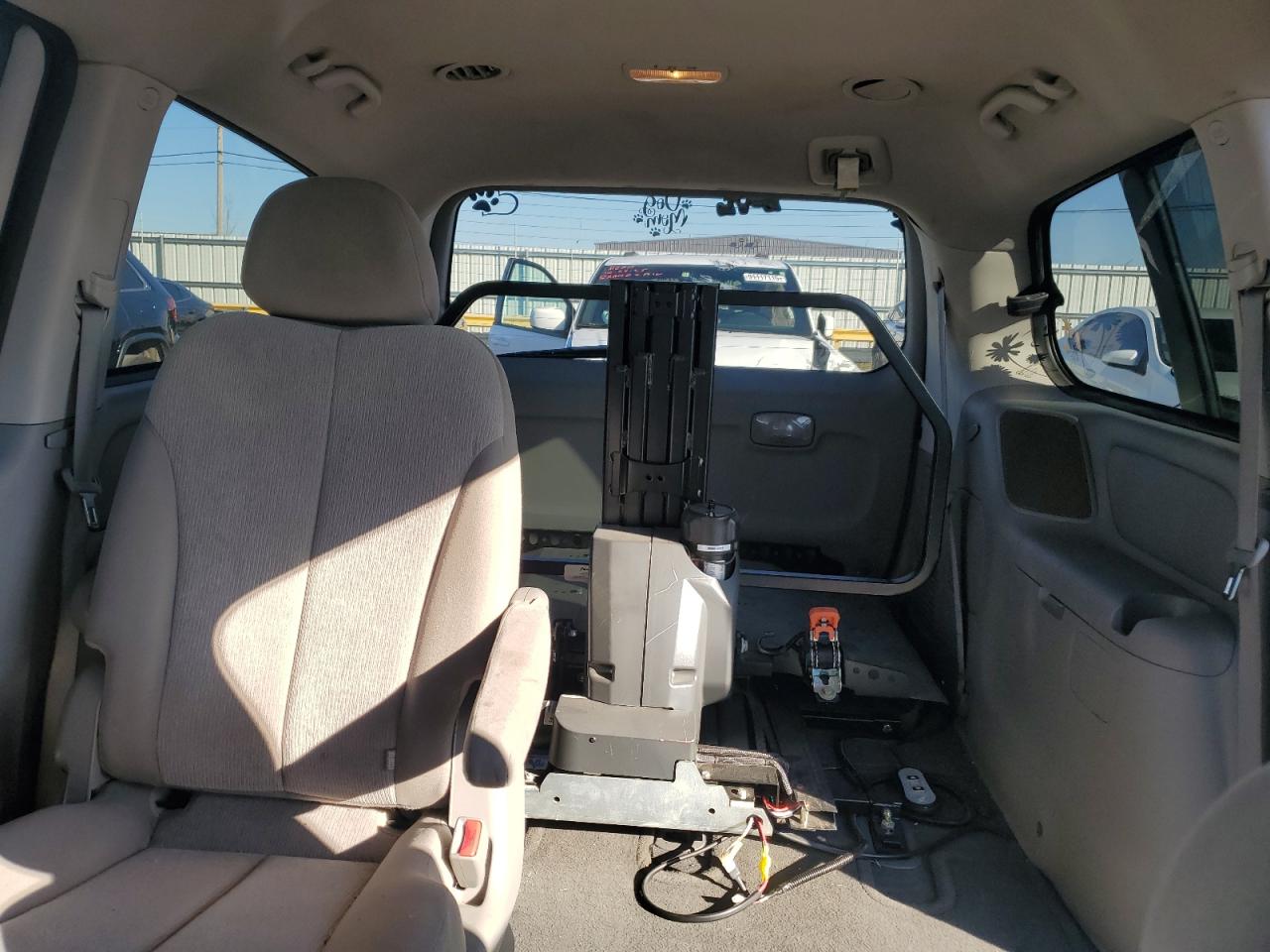 2011 Kia Sedona Lx VIN: KNDMG4C76B6369829 Lot: 91796545