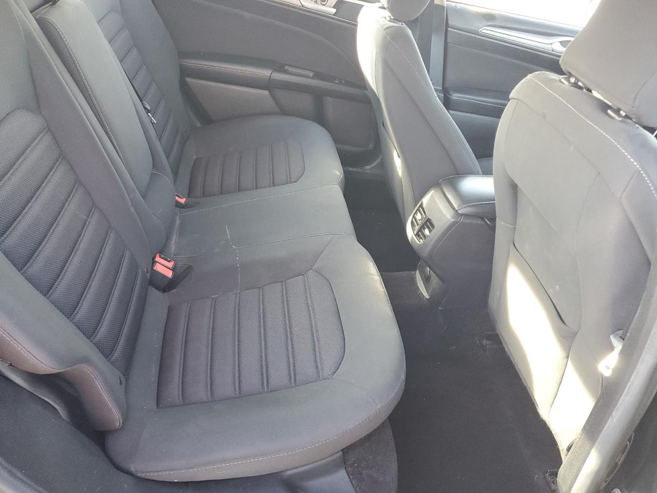 2017 Ford Fusion Se VIN: 3FA6P0HD8HR275968 Lot: 91653725