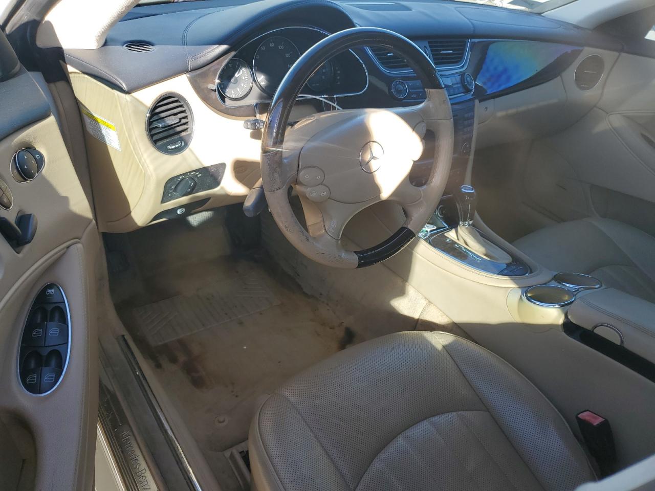 2008 Mercedes-Benz Cls 550 VIN: WDDDJ72X98A135880 Lot: 92709285