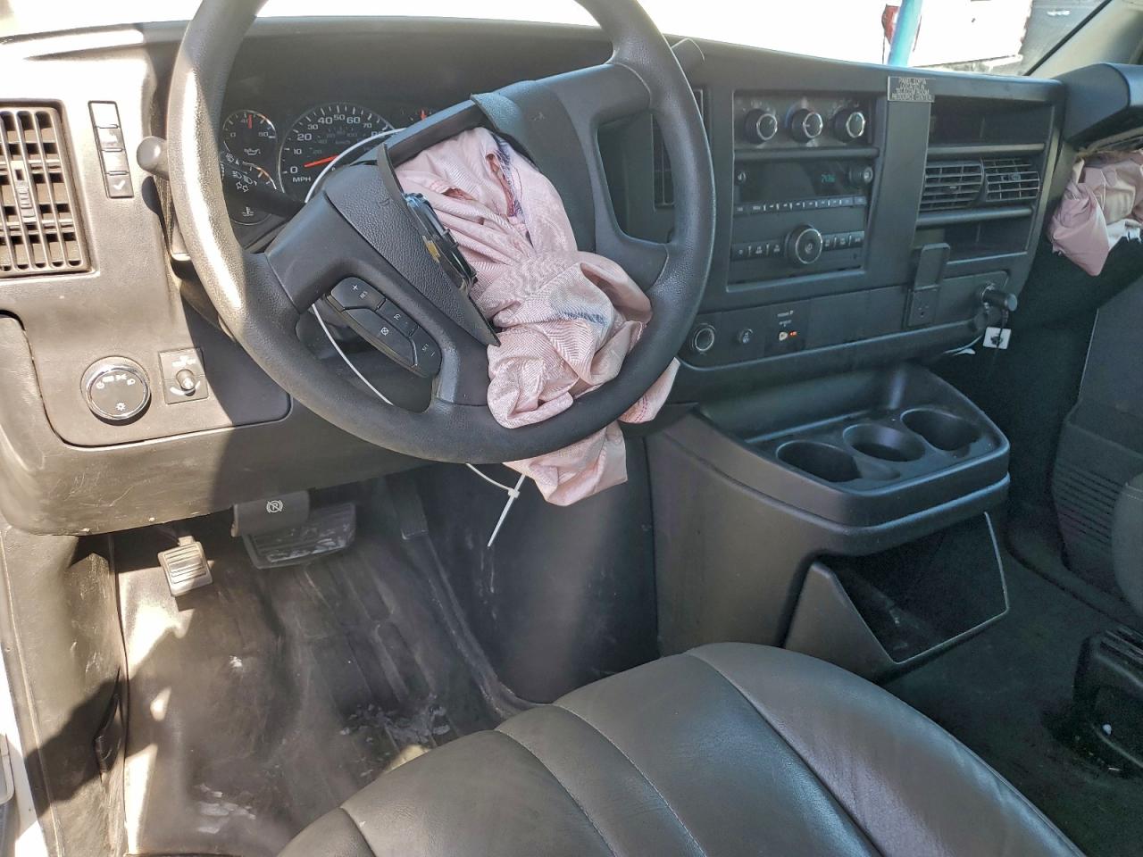 2017 Chevrolet Express G2500 VIN: 1GCWGAFF6H1309906 Lot: 93921925