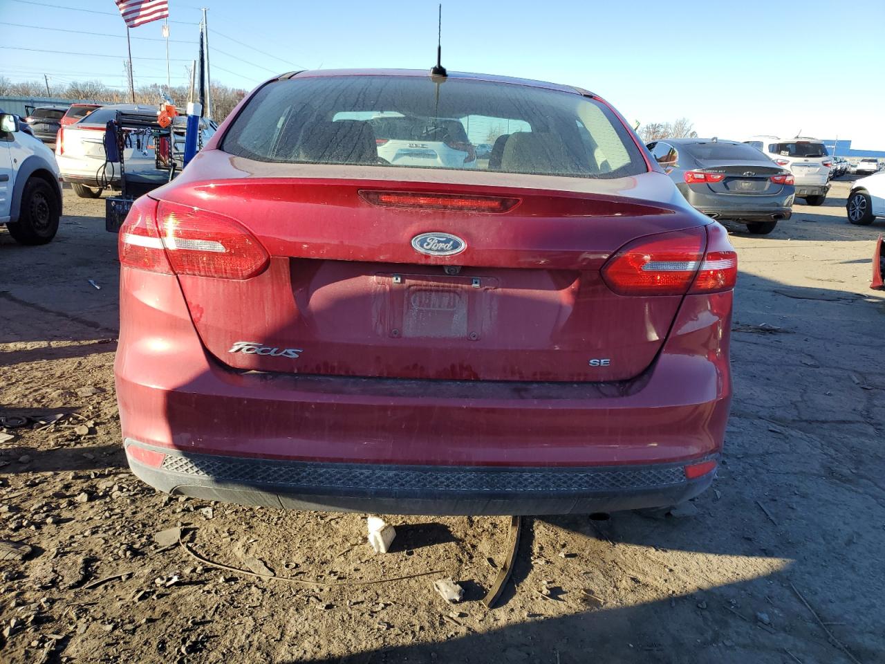 2017 Ford Focus Se VIN: 1FADP3F2XHL332373 Lot: 92730925