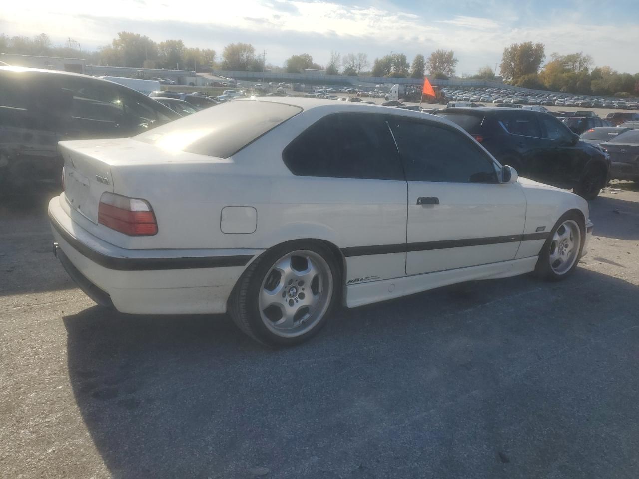 Фото: WBSBF9325SEH01806