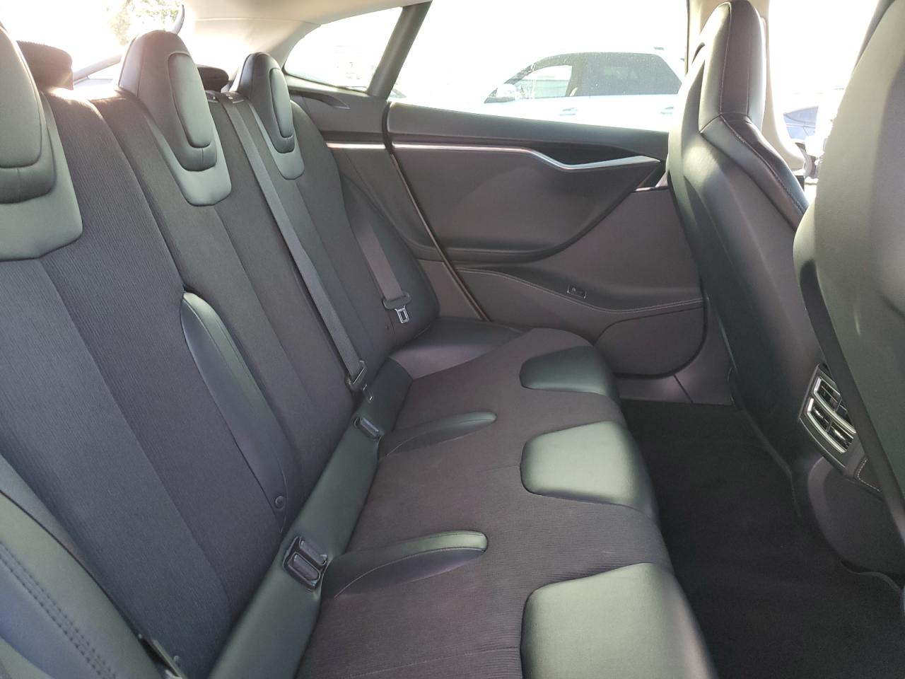 2014 Tesla Model S VIN: 5YJSA1H16EFP35647 Lot: 91348945