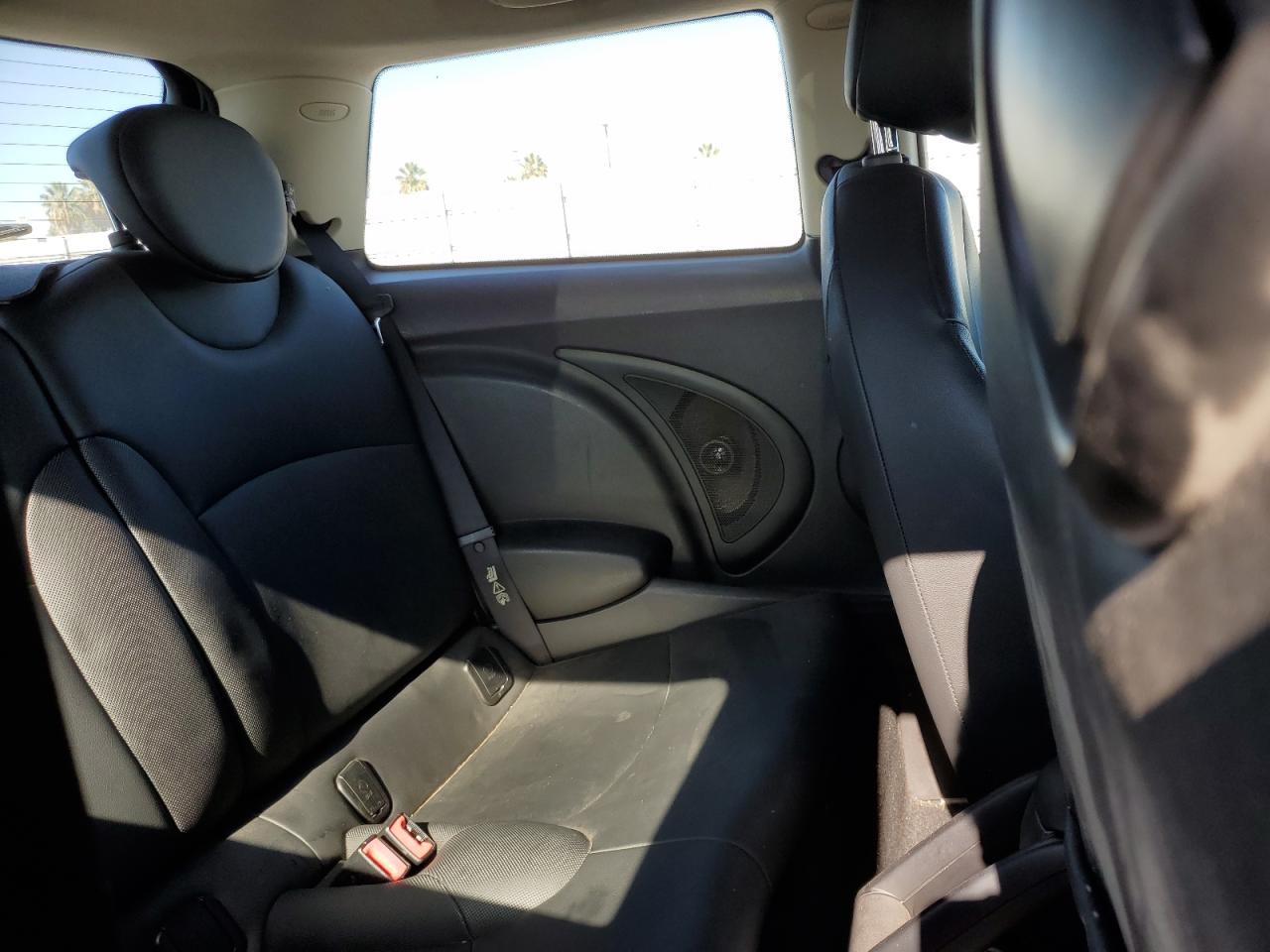 2011 Mini Cooper VIN: WMWSU3C56BT091599 Lot: 90288125