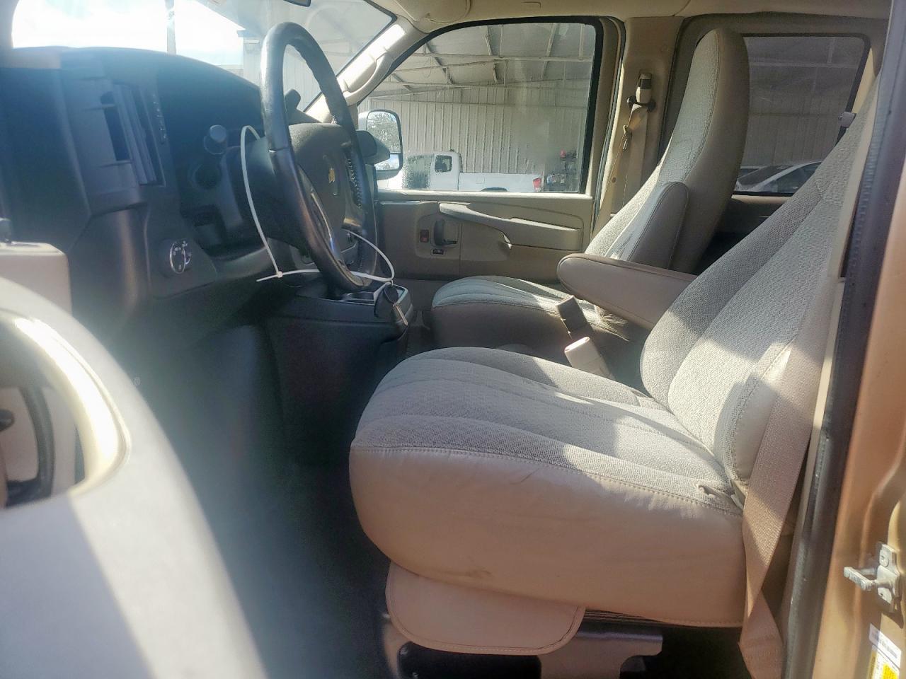 2012 Chevrolet Express G2500 Lt VIN: 1GAWGRFAXC1118574 Lot: 92643535