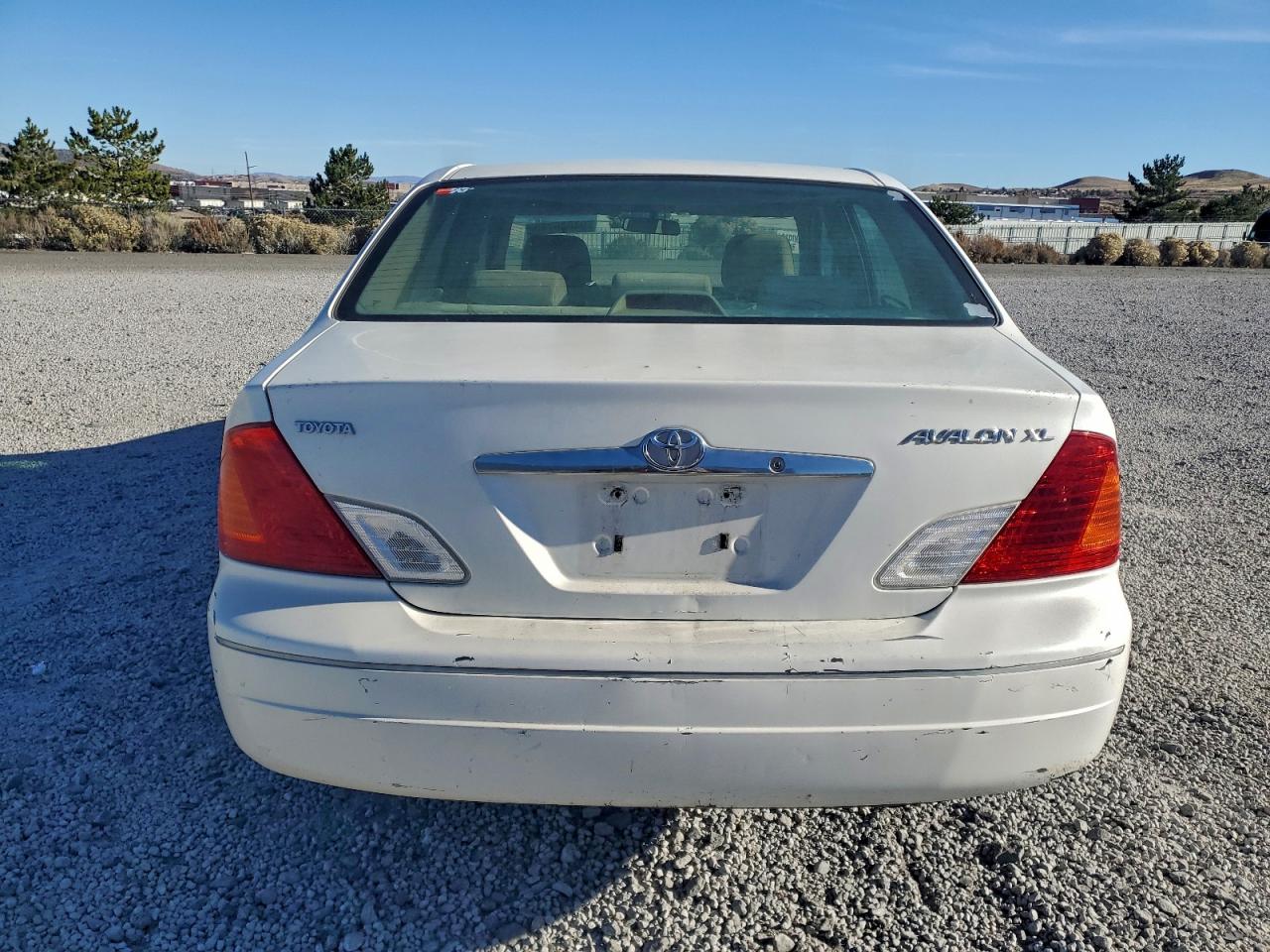 2000 Toyota Avalon Xl VIN: 4T1BF28B0YU018877 Lot: 94086765