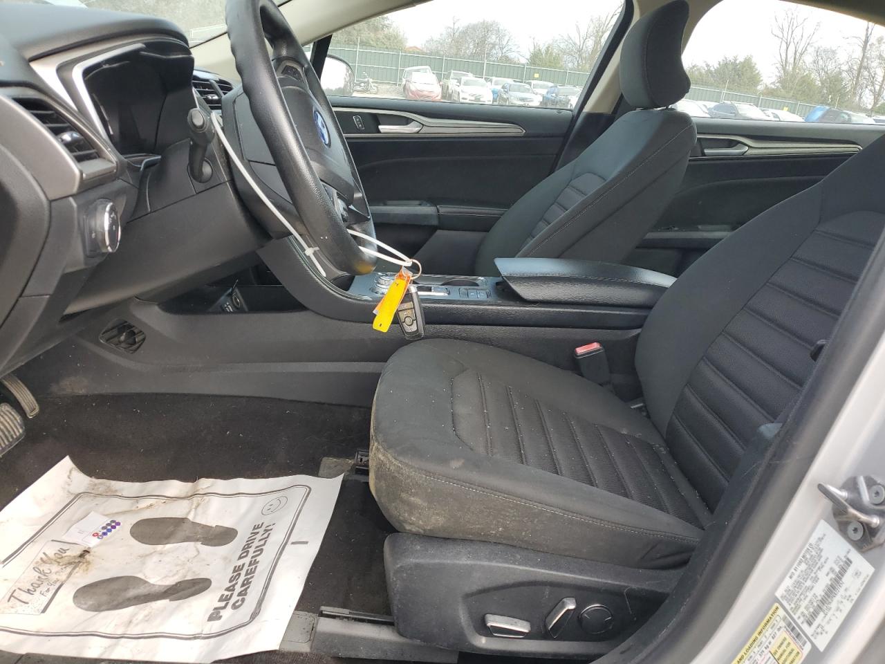 2019 Ford Fusion Se VIN: 3FA6P0LU9KR221934 Lot: 92816635