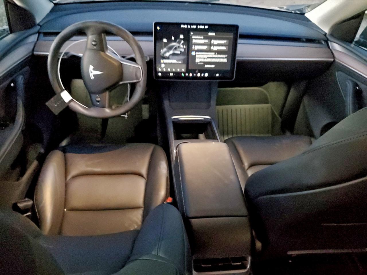 2025 Tesla Model Y VIN: 7SAYGDED4SF280739 Lot: 94545395