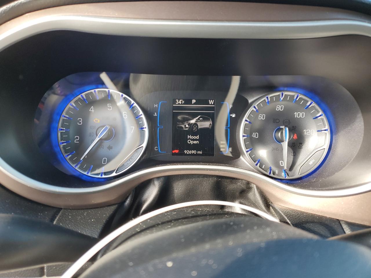 2017 Chrysler Pacifica Touring L VIN: 2C4RC1BGXHR803771 Lot: 92665645