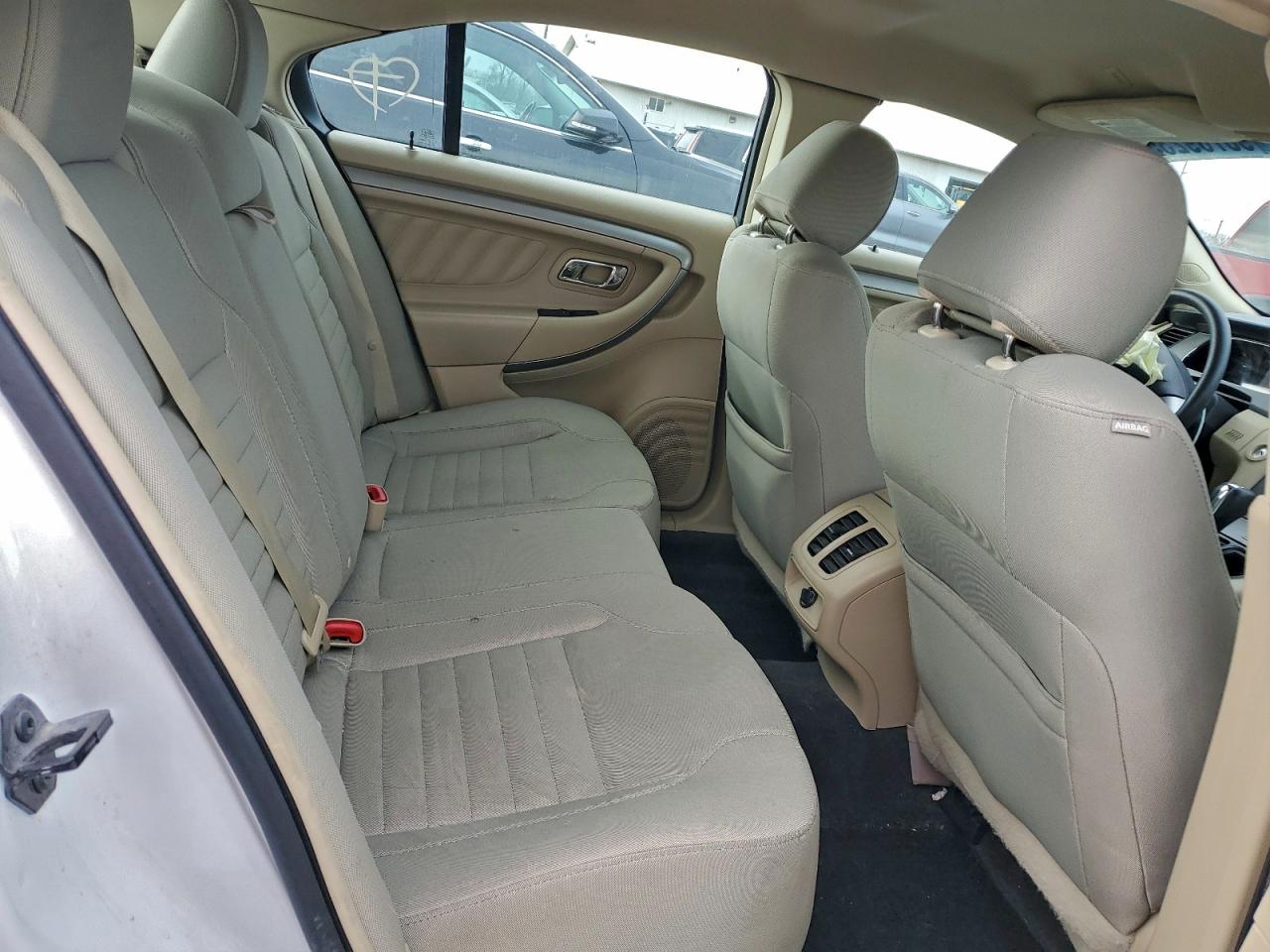 2017 Ford Taurus Se VIN: 1FAHP2D88HG142857 Lot: 93709235