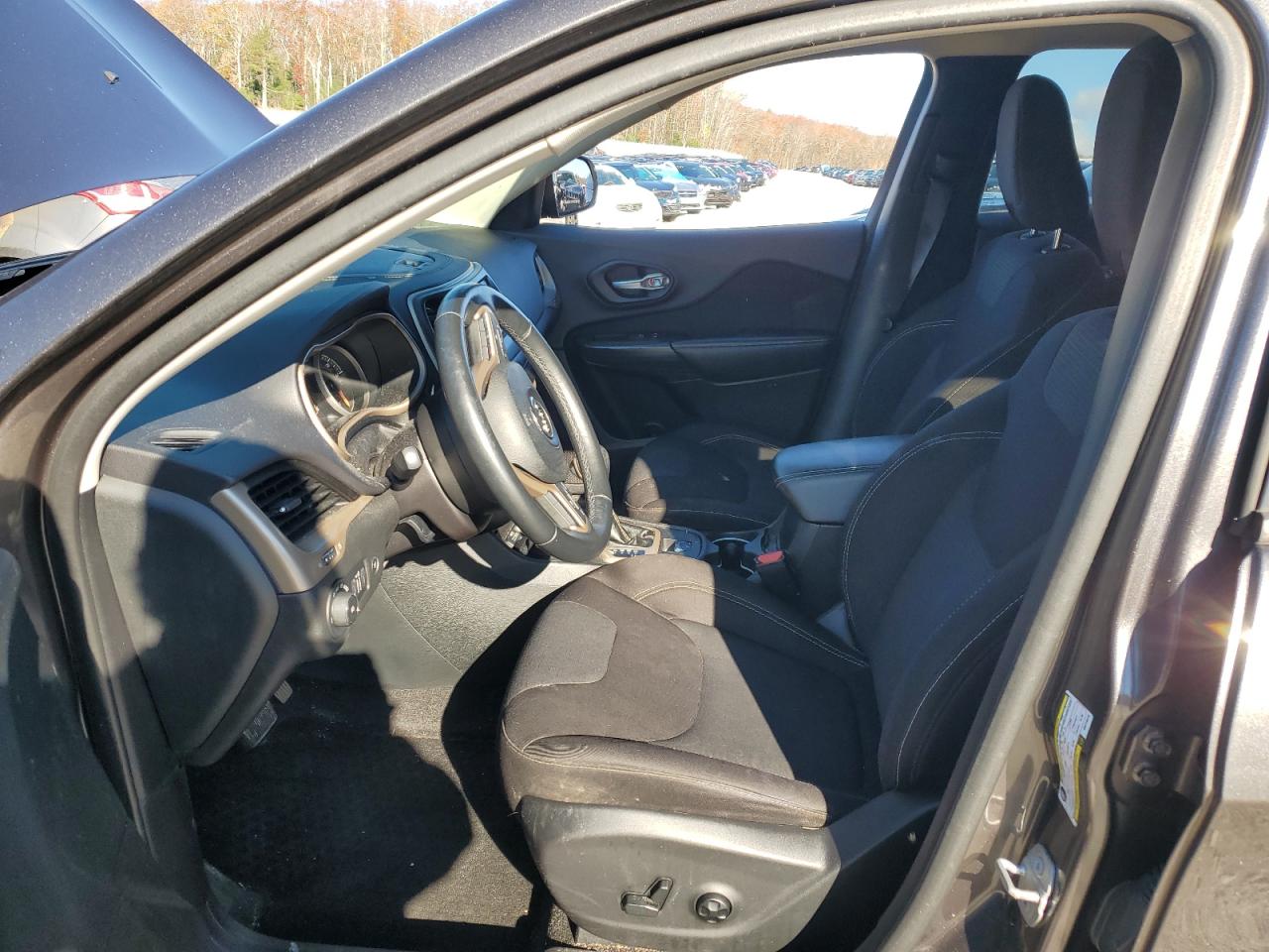 2016 Jeep Cherokee Latitude VIN: 1C4PJMCS9GW119219 Lot: 91113925