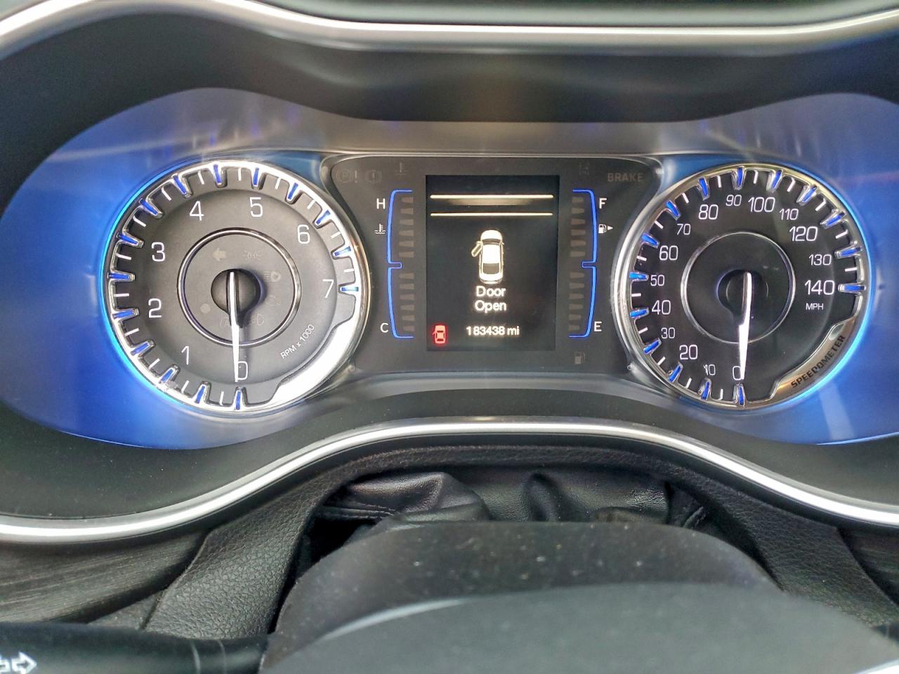 2015 Chrysler 200 Limited VIN: 1C3CCCAB0FN642658 Lot: 94062075