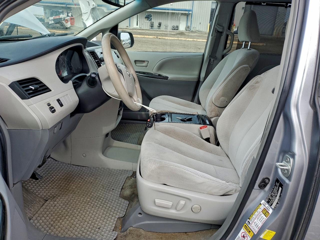 2013 Toyota Sienna Le VIN: 5TDKK3DC2DS308119 Lot: 94187305