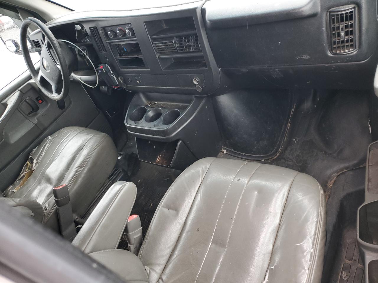 2011 Chevrolet Express G2500 Delivery Van VIN: 1GCWGGFA5B1130366 Lot: 93232235