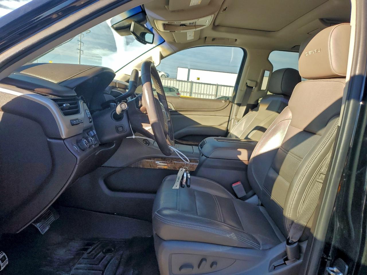 2015 GMC Yukon Xl Denali VIN: 1GKS2JKJ7FR748588 Lot: 94368415