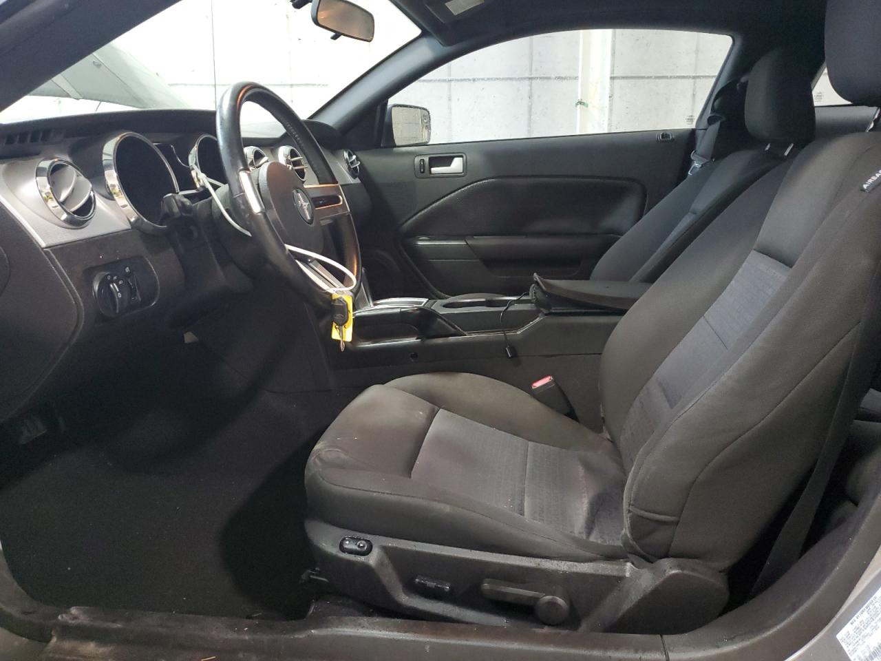 2008 Ford Mustang VIN: 1ZVHT80N585180219 Lot: 92868255