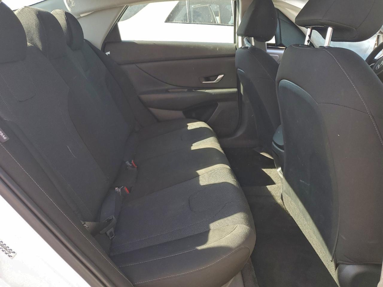 2025 Hyundai Elantra Se VIN: KMHLL4DG5SU861152 Lot: 93937155