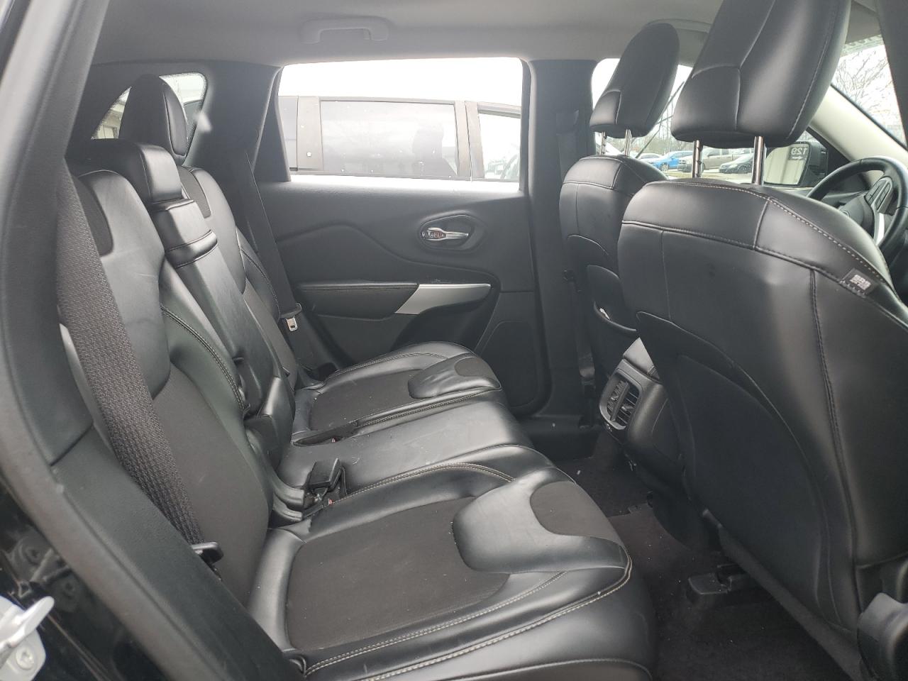 2018 Jeep Cherokee Latitude Plus VIN: 1C4PJMLB8JD535751 Lot: 91896675