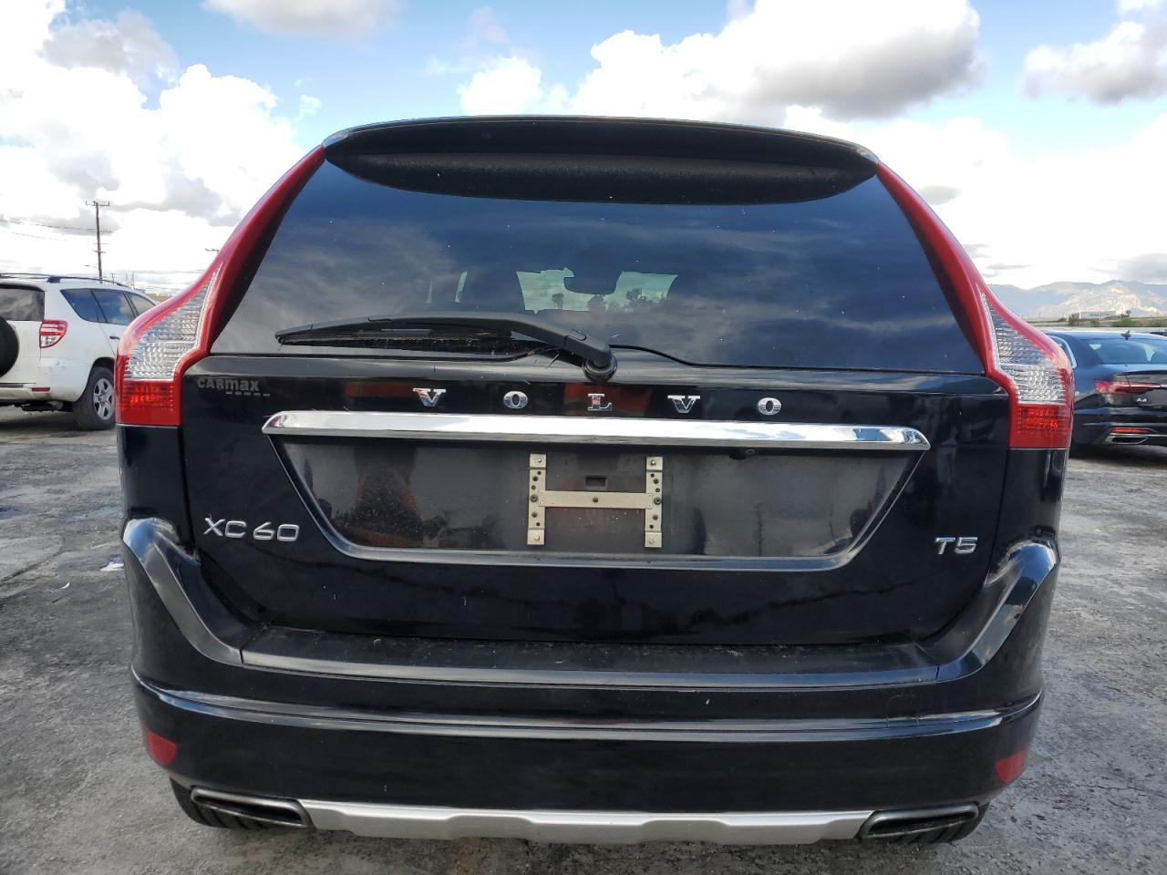 2015 Volvo Xc60 T5 Premier VIN: YV440MDK8F2738322 Lot: 92458705