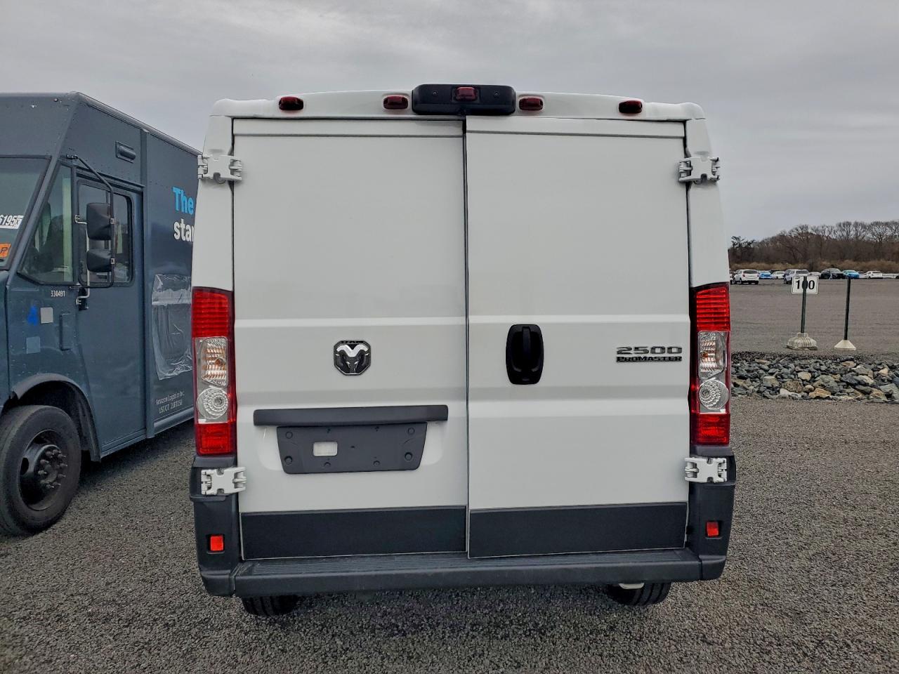 2025 Ram Promaster 2500 Delivery Van VIN: 3C6LRVVG1SE513765 Lot: 92927695