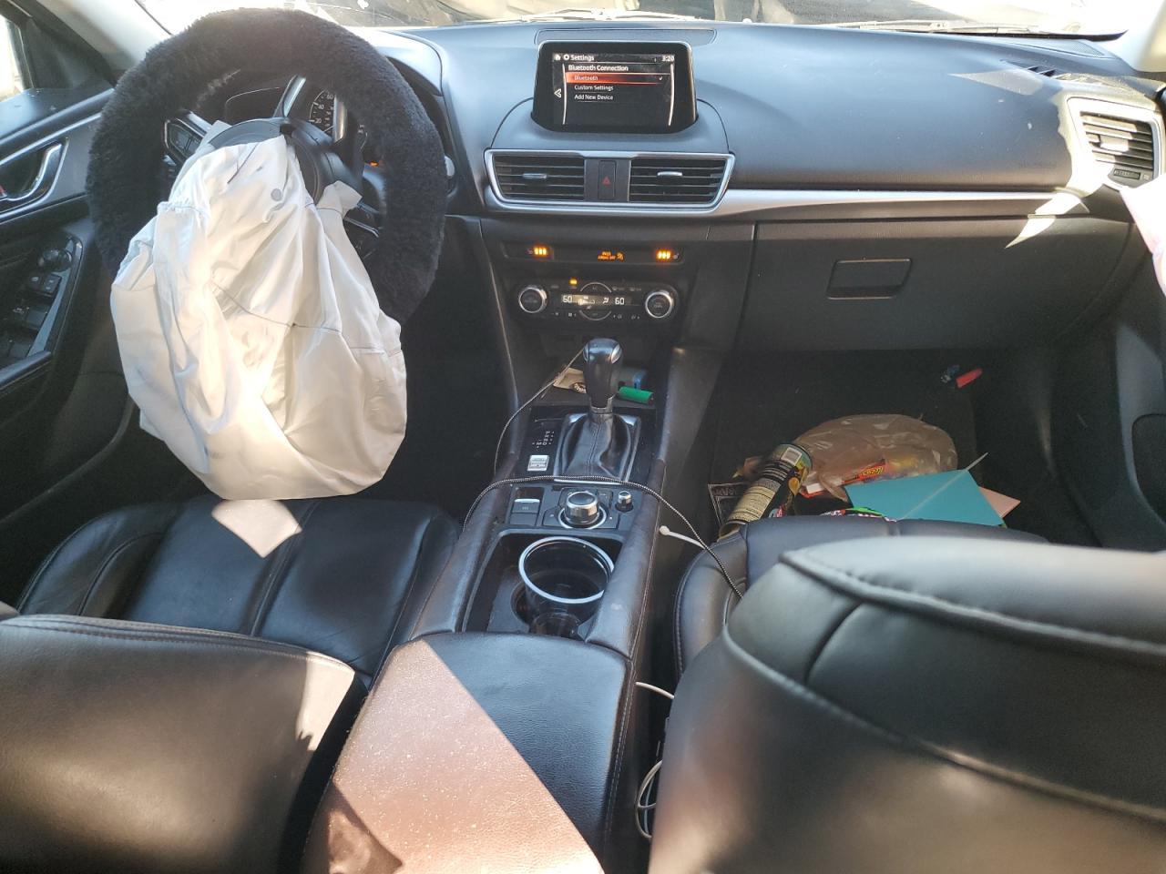 2018 Mazda 3 Touring VIN: 276961 Lot: 92355415